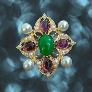 Baroque Style Faux Pearl Brooch